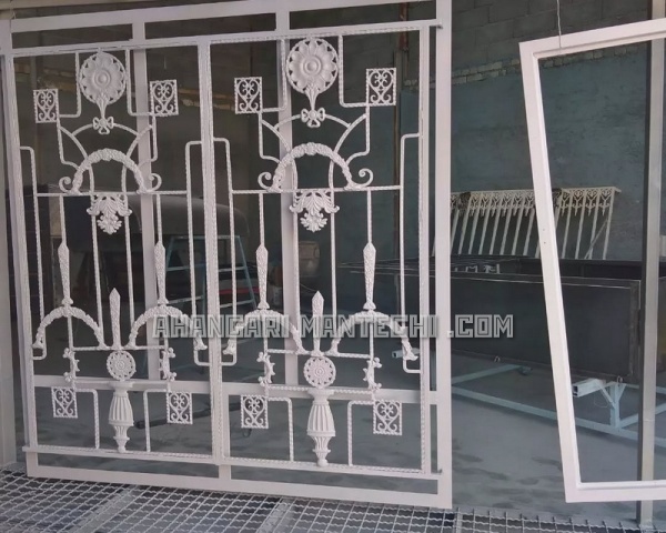 قیمت ساخت در و پنجره آهنی