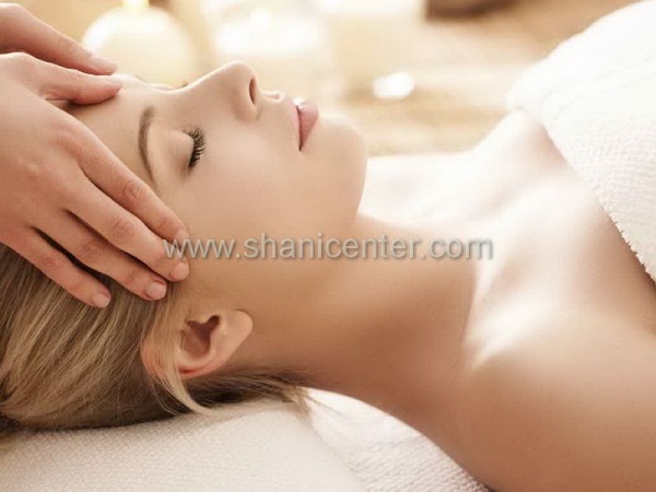 ماساژ صورت برای گونه سازی بهشتی